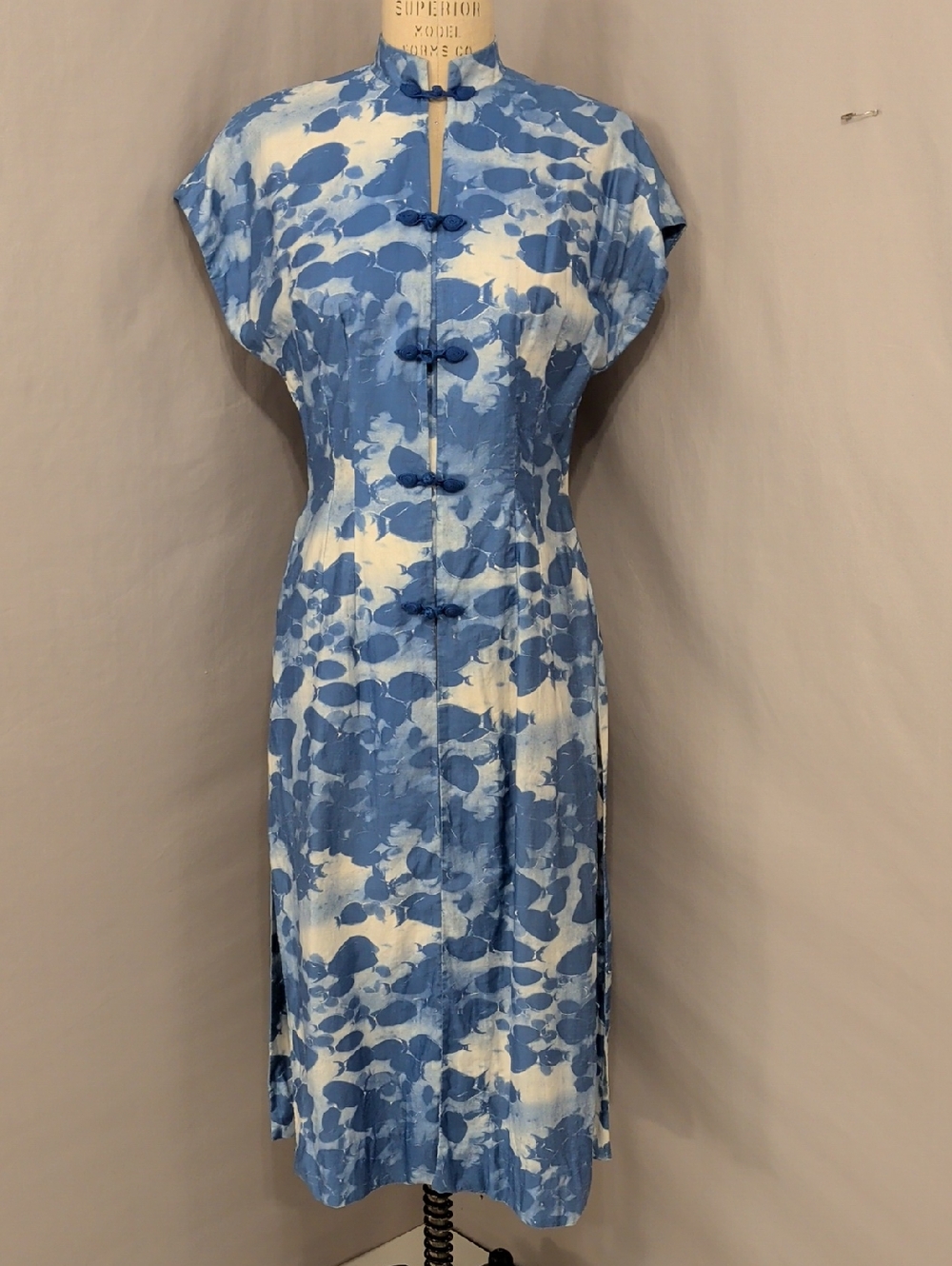 Vintage Blue and White Floral Mandarin-Collar Midi Dress